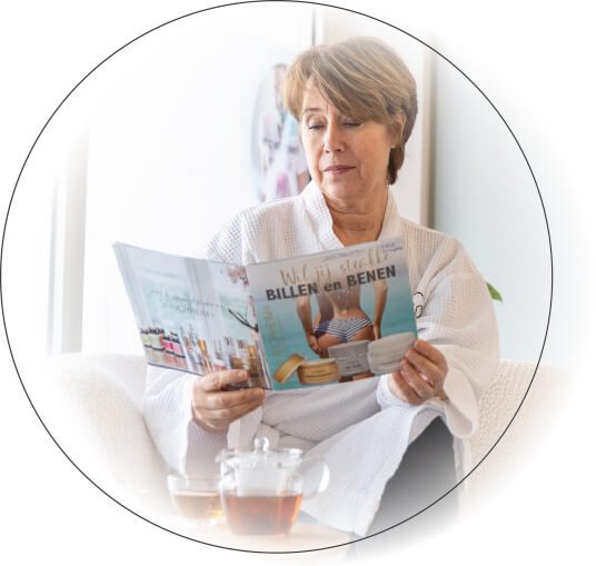 vrouw met magazine